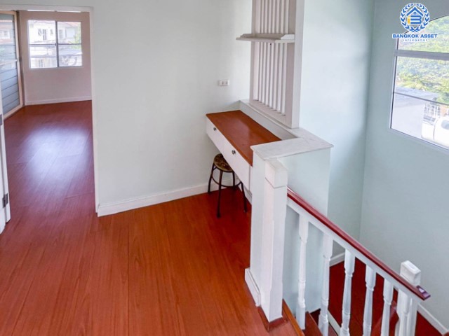 *****บ้านเดี่ยวมือสองย่านนนทบุรี แบรนด์ LH ม.ชลลดา บางใหญ่-เซ็นทรัลเวสต์เกต หลังมุม เนื้อที่ 59.4 ตร.ว. ฟังก์ชัน 3 ห้องนอน 2 ห้องน้ำ จอดรถได้ 2 ที่จอดรถ พร้อม Facilities ครบครัน บนทำเลเดินทางสะดวก เชื่อมต่อถ.กาญจนาภิเษก ใกล้รถไฟฟ้าสายสีม่วง "สถานีคลองบางไผ่"